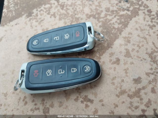 1FADP5CU5GL105897 Ford C-max Energi Sel