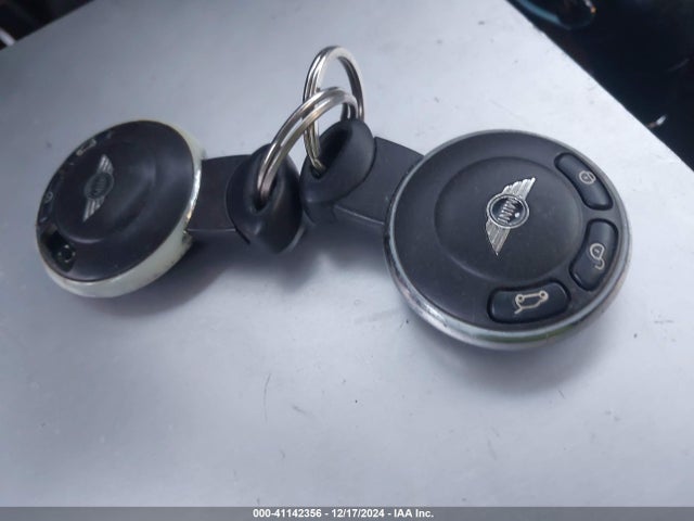 2010 MINI COOPER S WMWMF7C57ATW89340 Photo 10