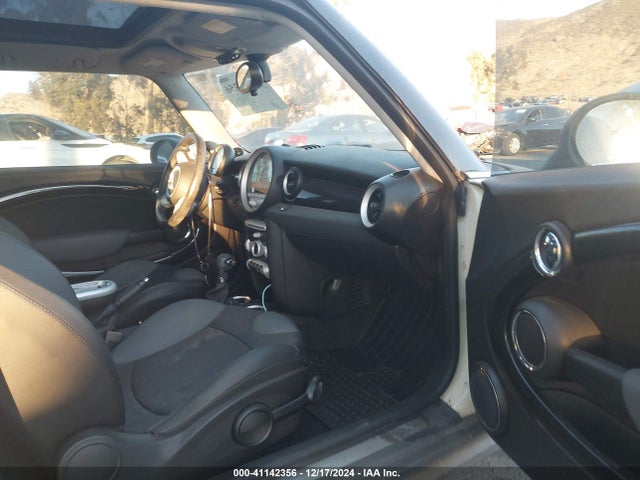 2010 MINI COOPER S WMWMF7C57ATW89340 Photo 4
