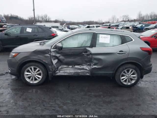 JN1BJ1CR1HW136459 Nissan Rogue Sport Sv