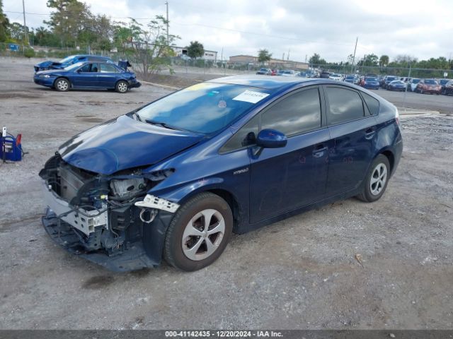 JTDKN3DU1F1881433 Toyota Prius Two