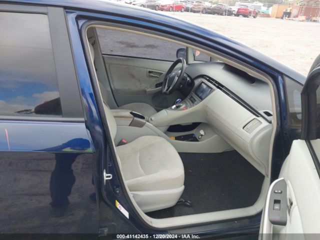 JTDKN3DU1F1881433 Toyota Prius Two
