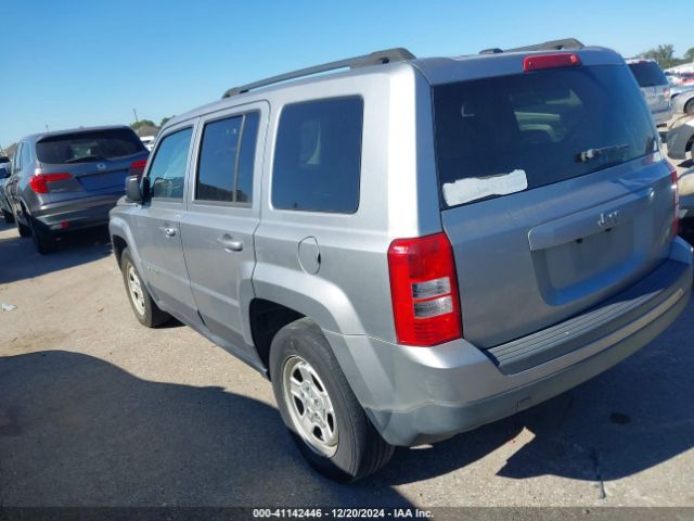 1C4NJPBA3HD146186 Jeep Patriot Sport Fwd
