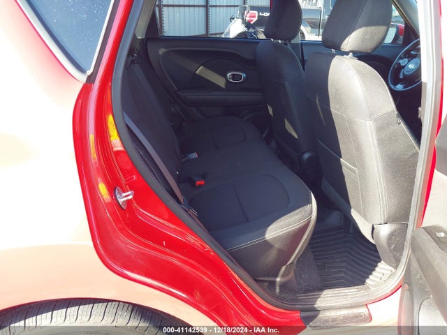 KIA SOUL + 2016 KNDJP3A52G7864769 Image 8