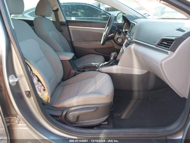Hyundai Elantra 2019 5NPD84LF1KH435116 Image 18