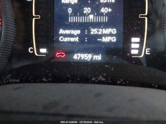 1C4PJLCB4KD381986 Jeep Cherokee Latitude