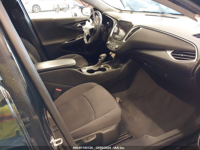 1G1ZG5ST9MF036949 Chevrolet Malibu Fwd Rs