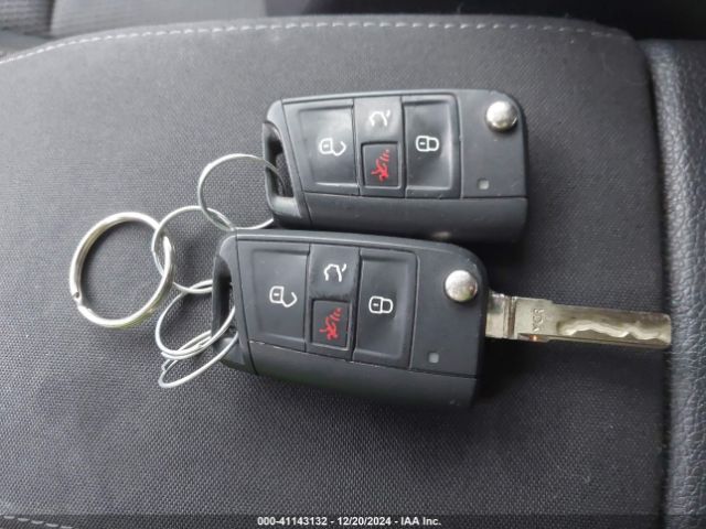 3VW217AUXGM032135 Volkswagen Golf Tsi S 4-door