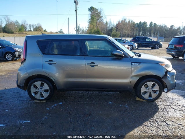 KIA Soul 2015 KNDJN2A25F7127652 Image 13