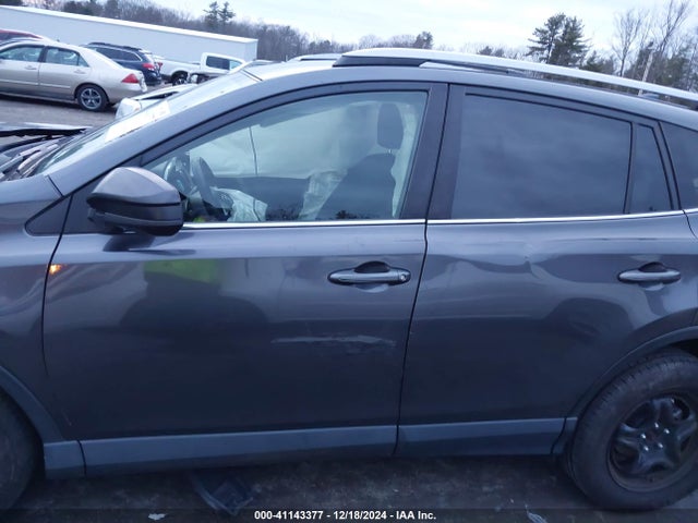 Toyota RAV4 LE 2017 JTMBFREV7HJ119797 Image 14
