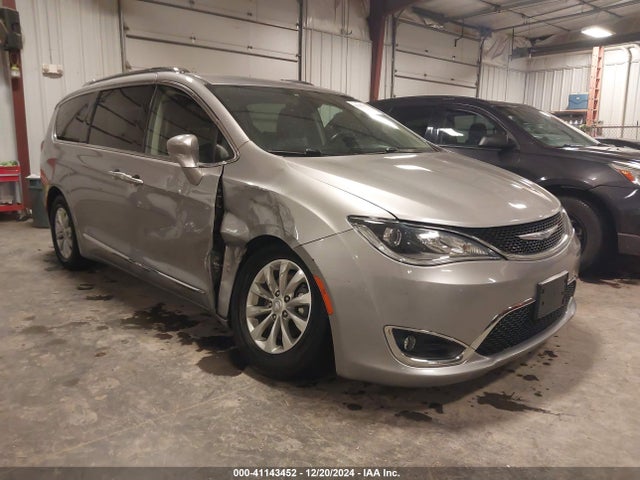 Chrysler Pacifica Touring L 2019 2C4RC1BG3KR527635 главное изображение