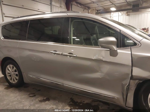 Chrysler Pacifica Touring L 2019 2C4RC1BG3KR527635 Image 14