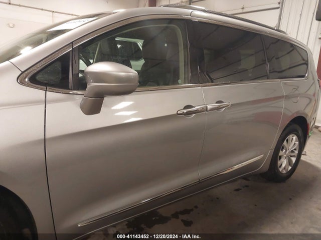 Chrysler Pacifica Touring L 2019 2C4RC1BG3KR527635 Image 15