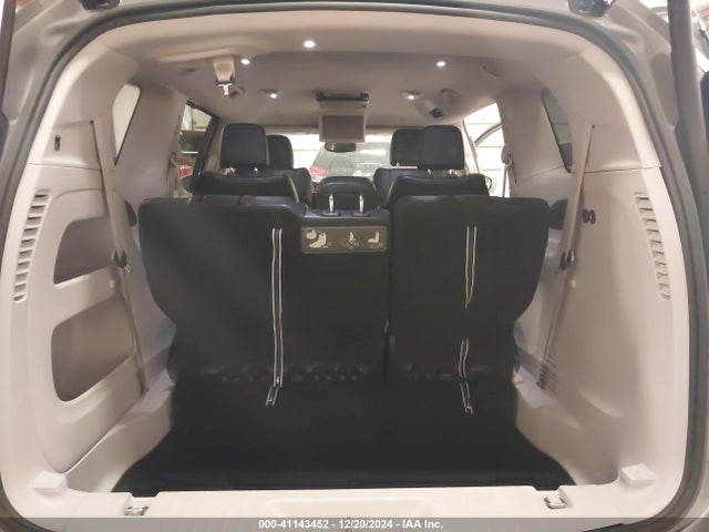 Chrysler Pacifica Touring L 2019 2C4RC1BG3KR527635 Image 12