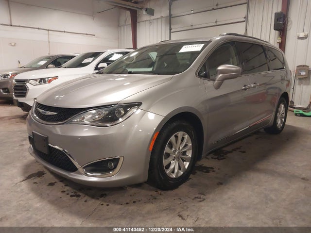 Chrysler Pacifica Touring L 2019 2C4RC1BG3KR527635 Image 2
