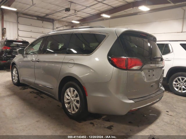 Chrysler Pacifica Touring L 2019 2C4RC1BG3KR527635 Image 3