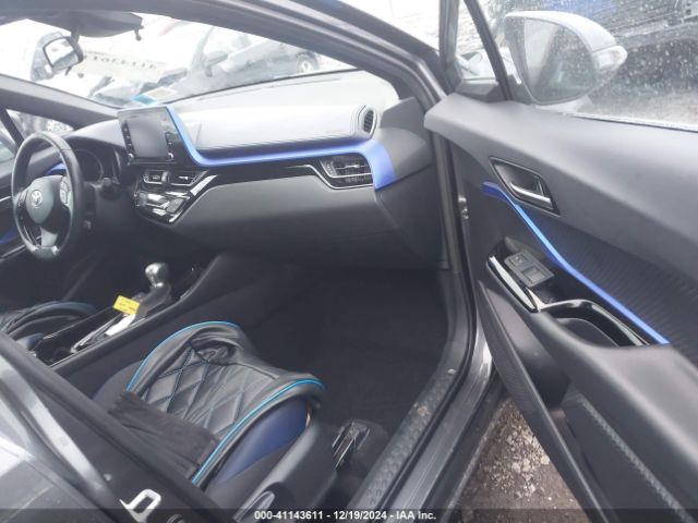 NMTKHMBX3MR123344 Toyota C-HR XLE
