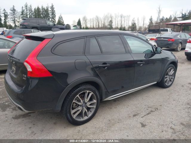 YV440MWKXJ2055592 Volvo V60 Cross Country T5