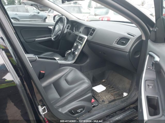 YV440MWKXJ2055592 Volvo V60 Cross Country T5