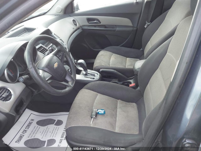 1G1PA5SH1E7189504 Chevrolet Cruze Ls Auto