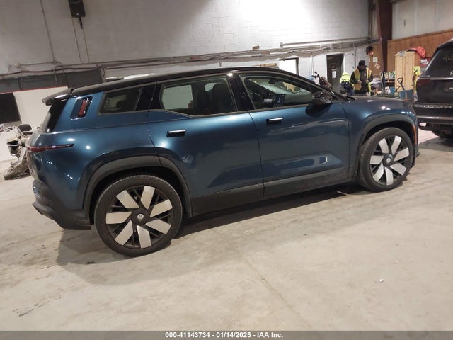 Fisker Ocean One 2023 VCF1ZBU25PG004791 Image 4