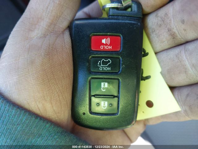 2T3WFREV3JW487726 Toyota Rav4 Adventure/xle