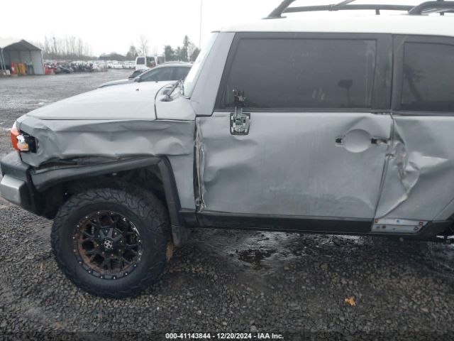 2014 TOYOTA FJ CRUISER JTEBU4BFXEK178172 Photo 5