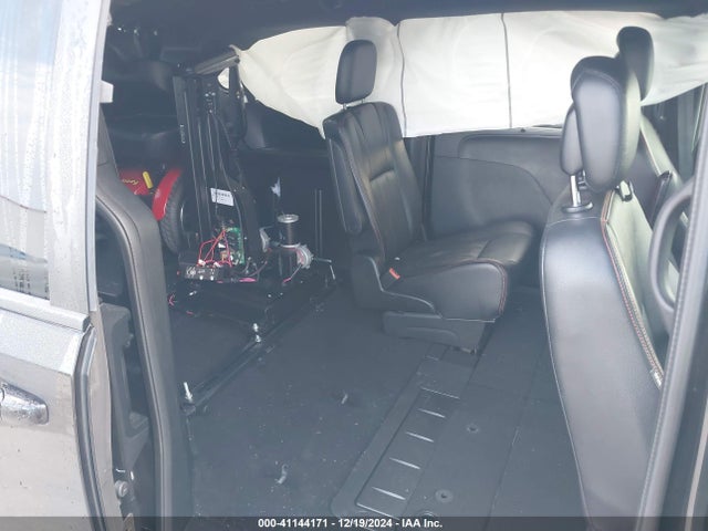 Dodge Grand Caravan Gt 2018 2C4RDGEG4JR202132 Image 8