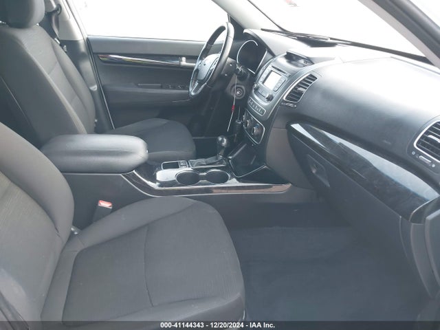 KIA Sorento Lx V6 2015 5XYKT4A72FG643617 Image 5