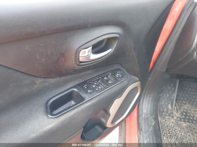 ZACCJABT3GPD97392 Jeep Renegade Latitude