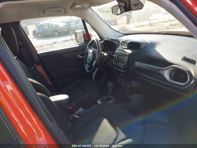 ZACCJABT3GPD97392 Jeep Renegade Latitude