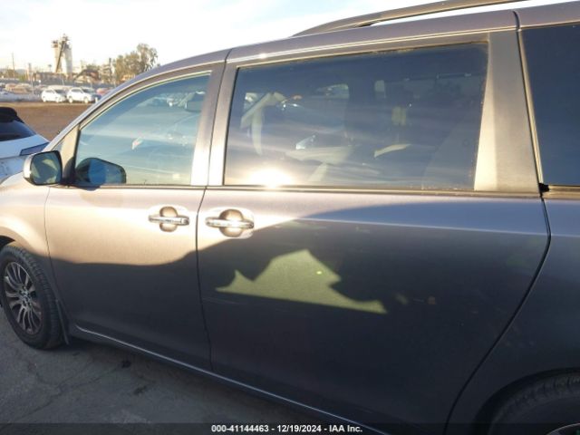 5TDYZ3DC5LS044530 Toyota SIENNA XLE