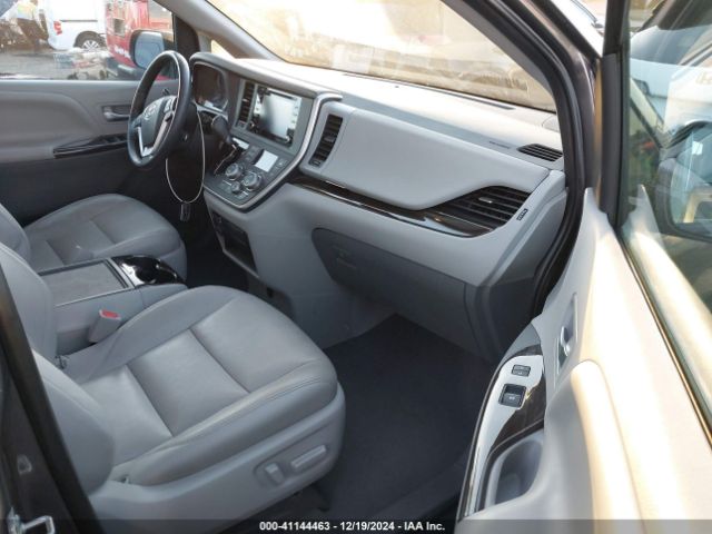 5TDYZ3DC5LS044530 Toyota SIENNA XLE