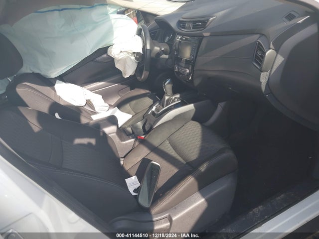 Nissan ROGUE S/SV 2018 KNMAT2MT6JP599961 Image 5