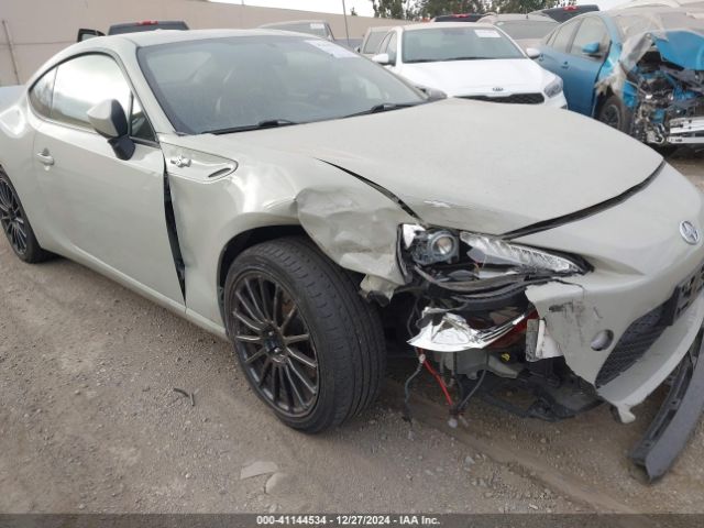 JF1ZNAA18G8706852 Scion Fr-s Release Series 2.0