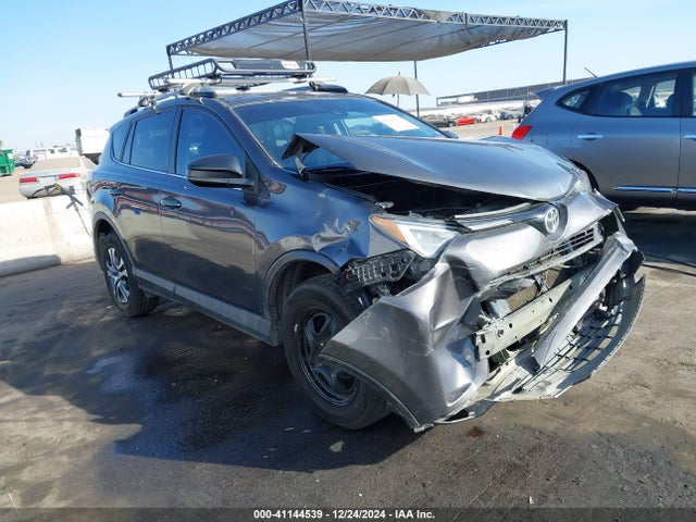 Toyota RAV4 LE 2018 2T3ZFREV5JW425614 Image 1