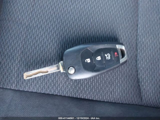 1G1BC5SM8J7207329 Chevrolet Cruze Ls Auto