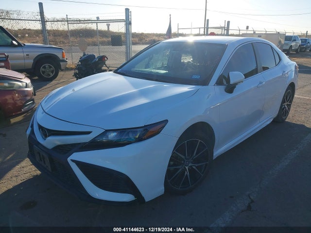 Toyota CAMRY SE 2022 4T1G11AK7NU636489 Image 2