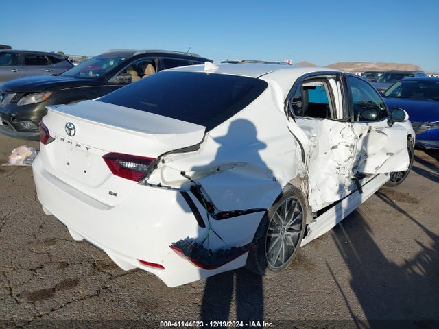 Toyota CAMRY SE 2022 4T1G11AK7NU636489 Image 4