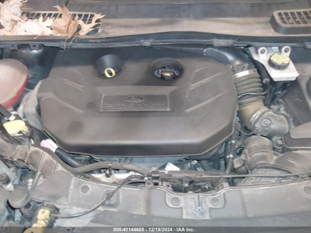 1FMCU9J92HUD22934 Ford Escape Titanium