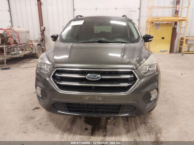 1FMCU9J92HUD22934 Ford Escape Titanium