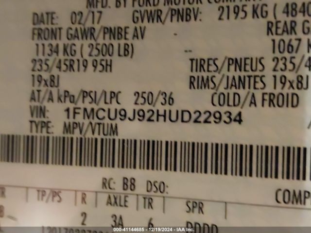 1FMCU9J92HUD22934 Ford Escape Titanium
