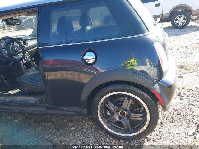 2006 MINI COOPER S WMWRE33546TJ34712 Photo 5