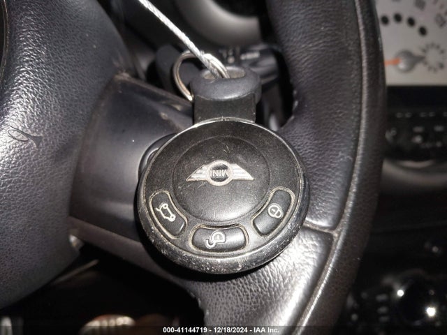 2011 MINI COOPER S COUNTRYMAN WMWZC3C54BWL80223 Photo 10