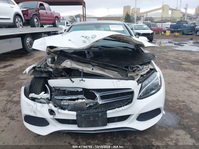55SWF4KB1FU024914 Mercedes-Benz C 300 4matic/luxury 4matic/sport 4matic