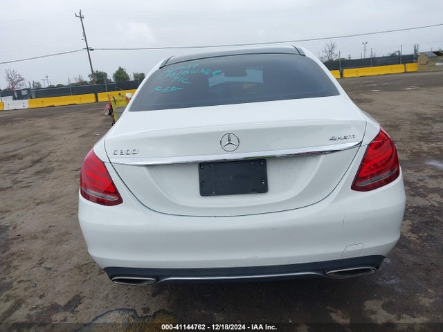 55SWF4KB1FU024914 Mercedes-Benz C 300 4matic/luxury 4matic/sport 4matic