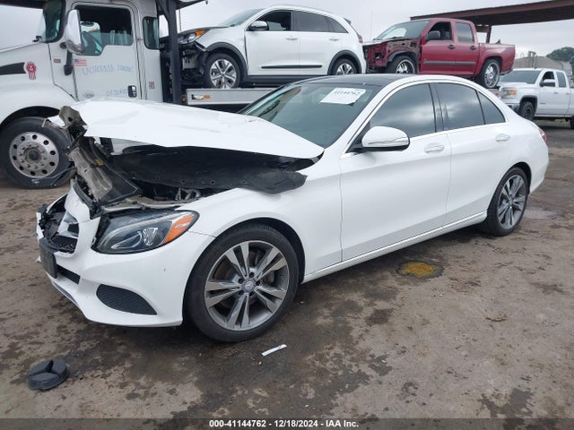 55SWF4KB1FU024914 Mercedes-Benz C 300 4matic/luxury 4matic/sport 4matic