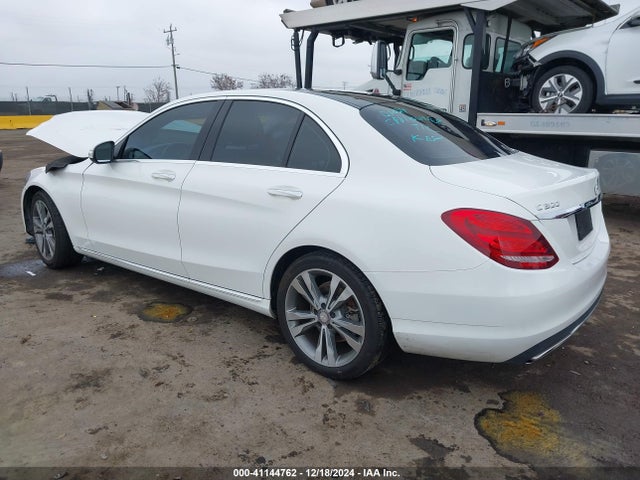 55SWF4KB1FU024914 Mercedes-Benz C 300 4matic/luxury 4matic/sport 4matic