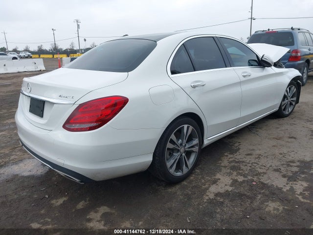 55SWF4KB1FU024914 Mercedes-Benz C 300 4matic/luxury 4matic/sport 4matic