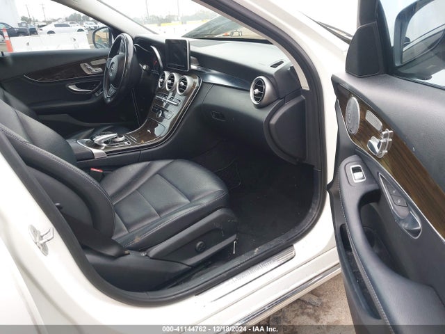 55SWF4KB1FU024914 Mercedes-Benz C 300 4matic/luxury 4matic/sport 4matic